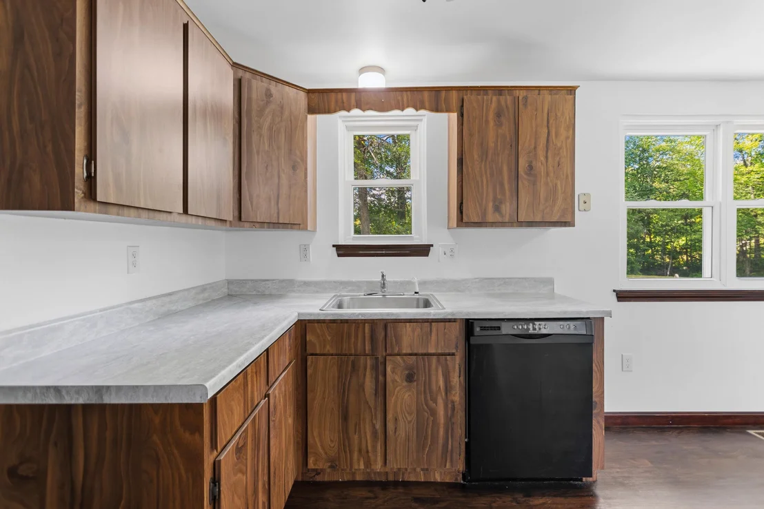 Photo of Unit UNITLUNITR at 31 Juniper