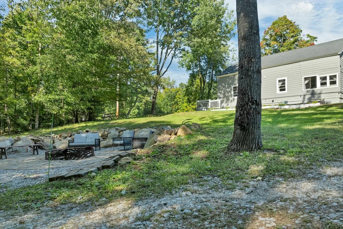 Photo of 40 Boston Hill