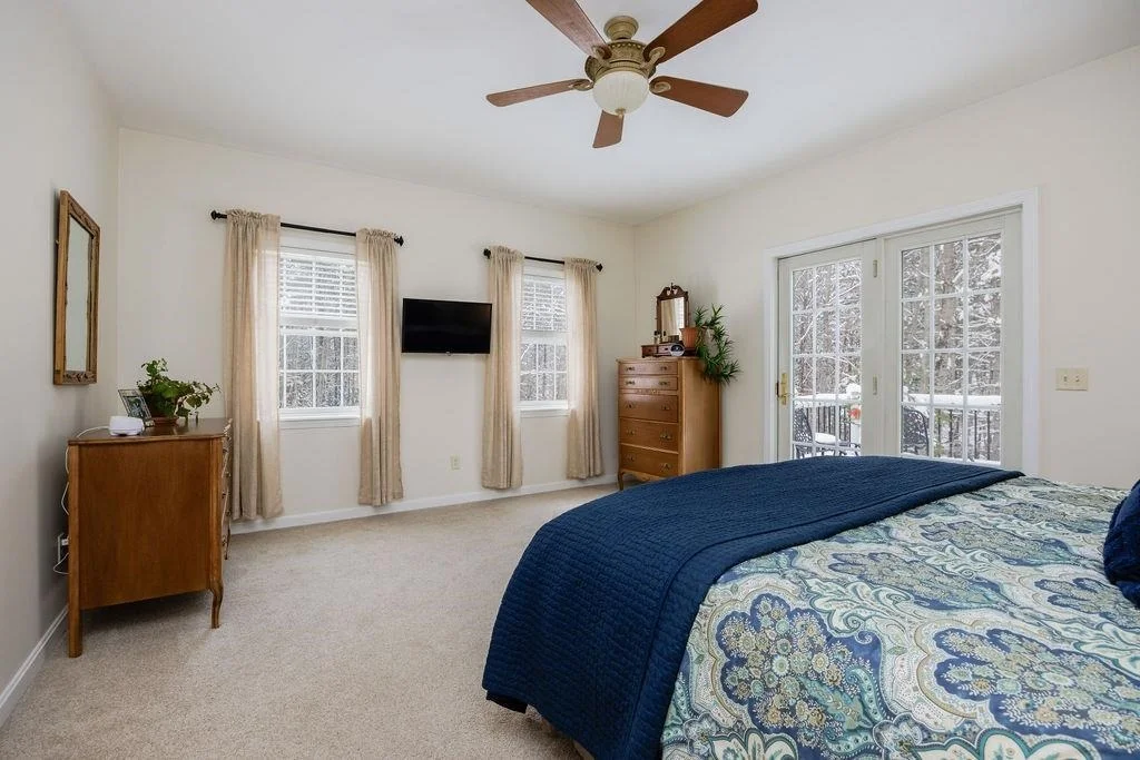 Photo of 3877 Main