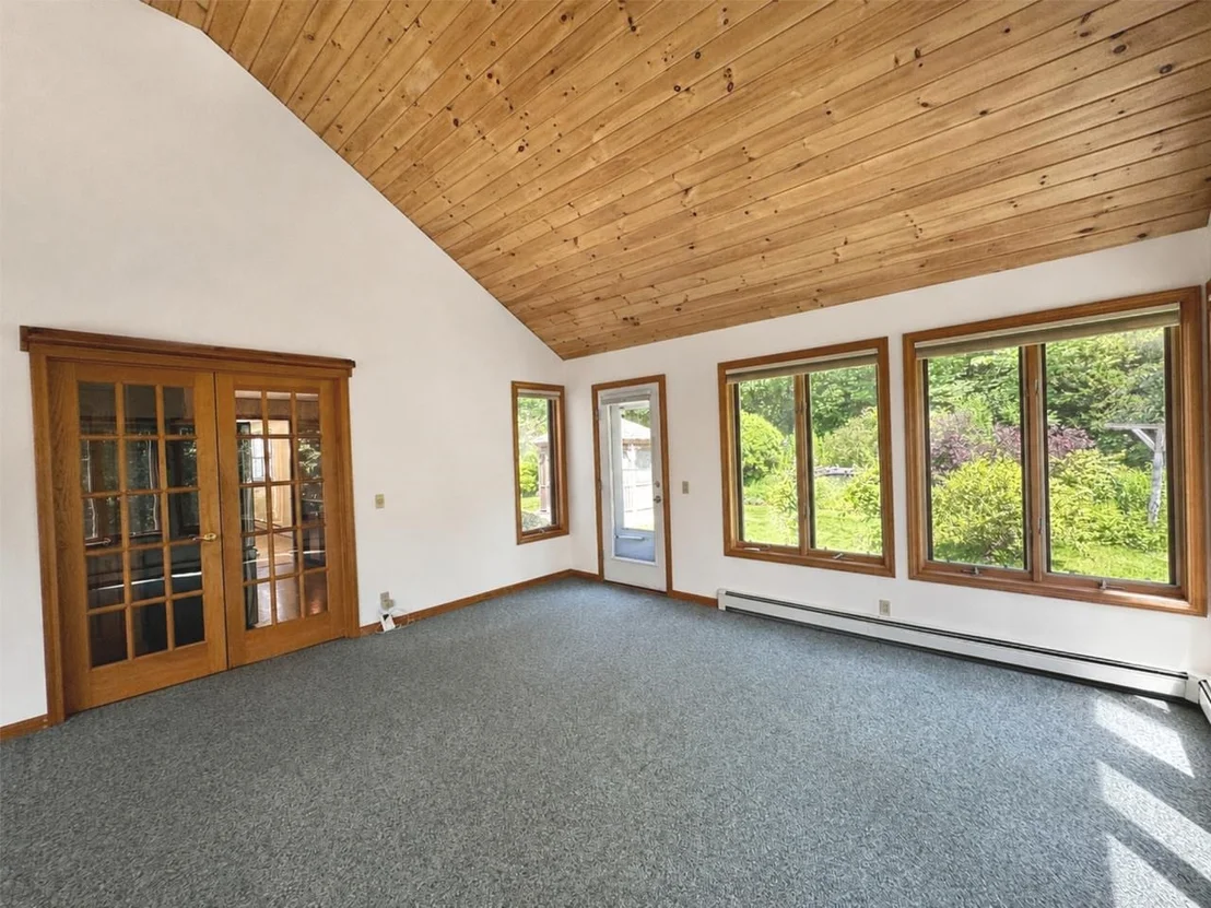 Photo of 240 Jericho