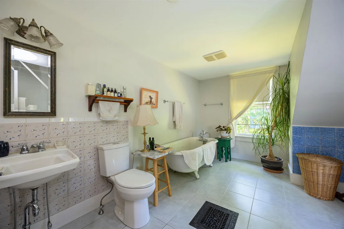 Photo of 535 Oxbow
