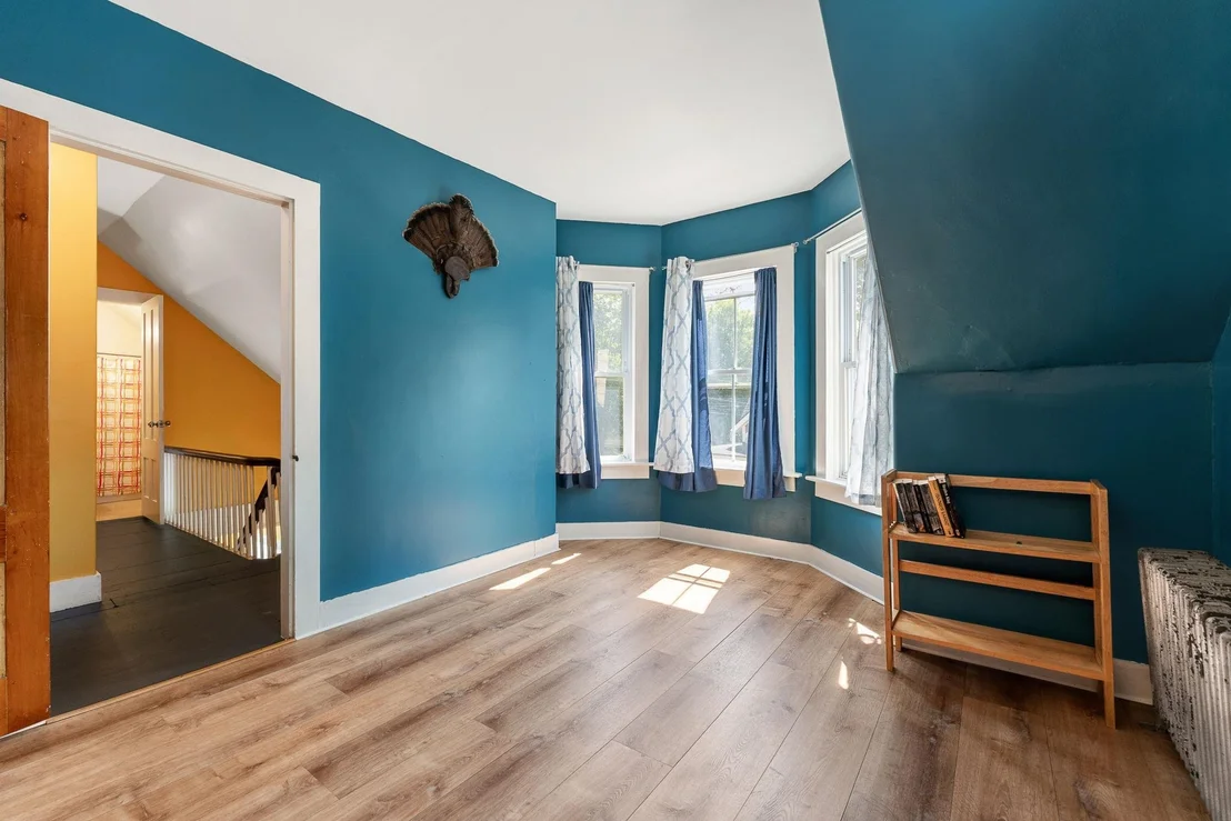 Photo of 276 Central