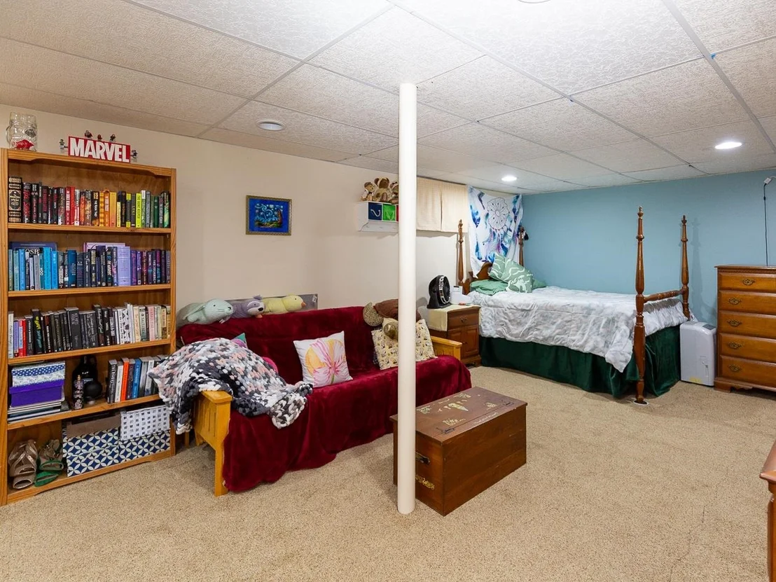 Photo of 8 Laurel