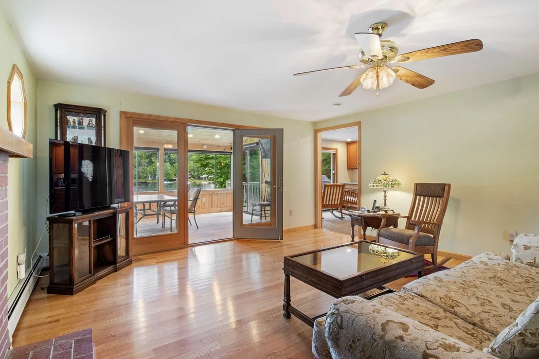 Photo of 22 Lakeside