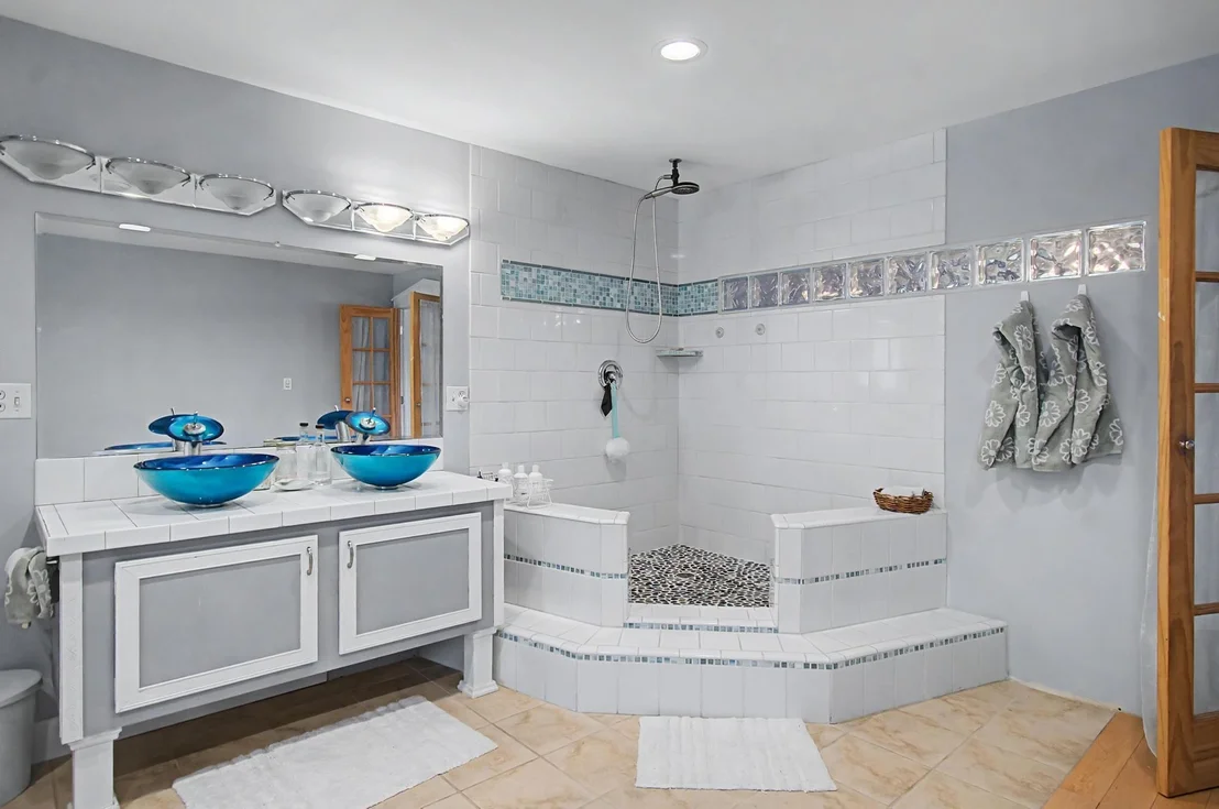 Photo of 2446 Carter Hill