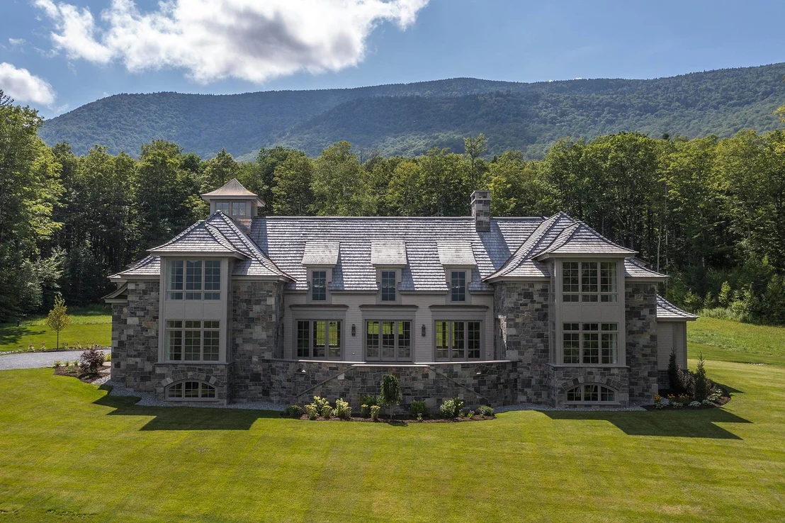 Photo of 551 West Fields