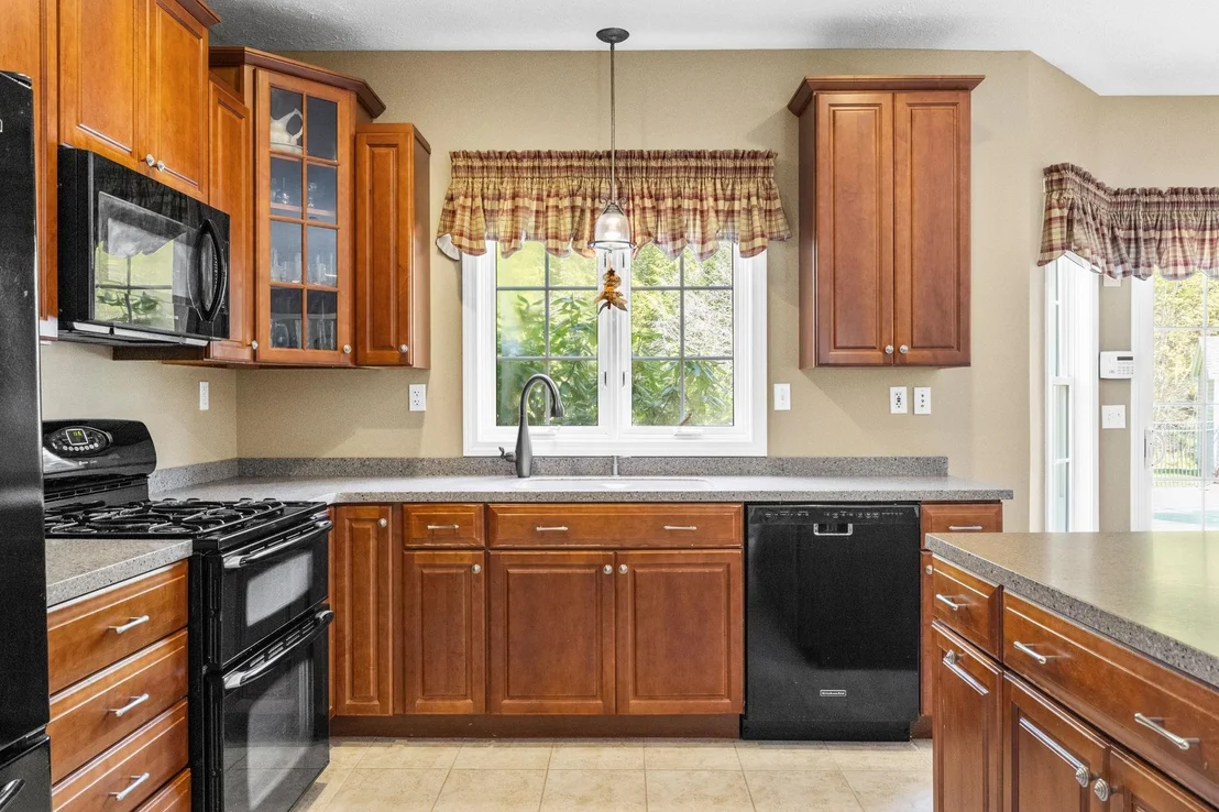 Photo of 17 Mcqueston