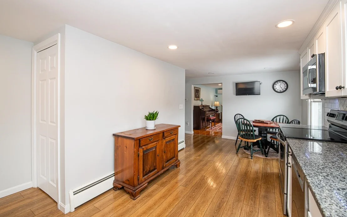 Photo of 169 Central
