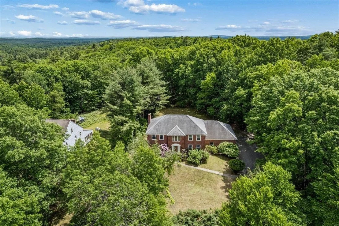 Photo of 28 Brick Mill