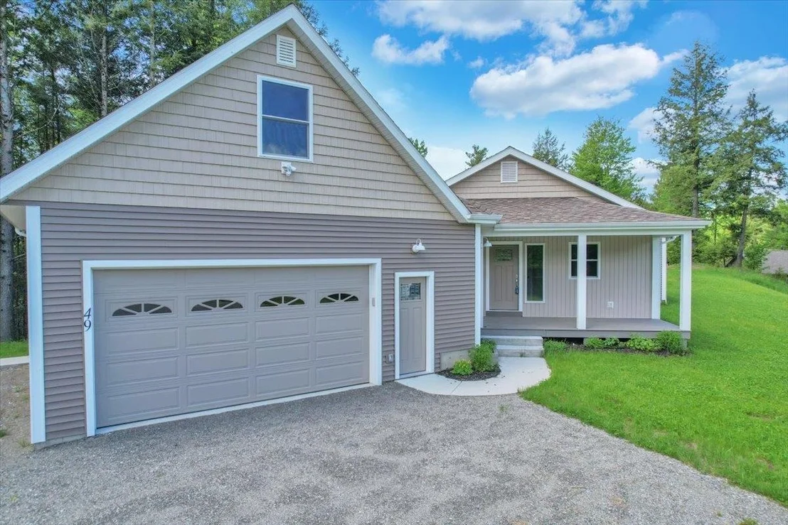 Photo of 49 Hemlock