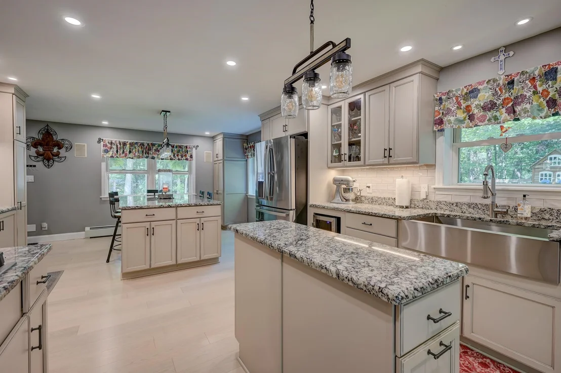 Photo of 633 Cobb Farm