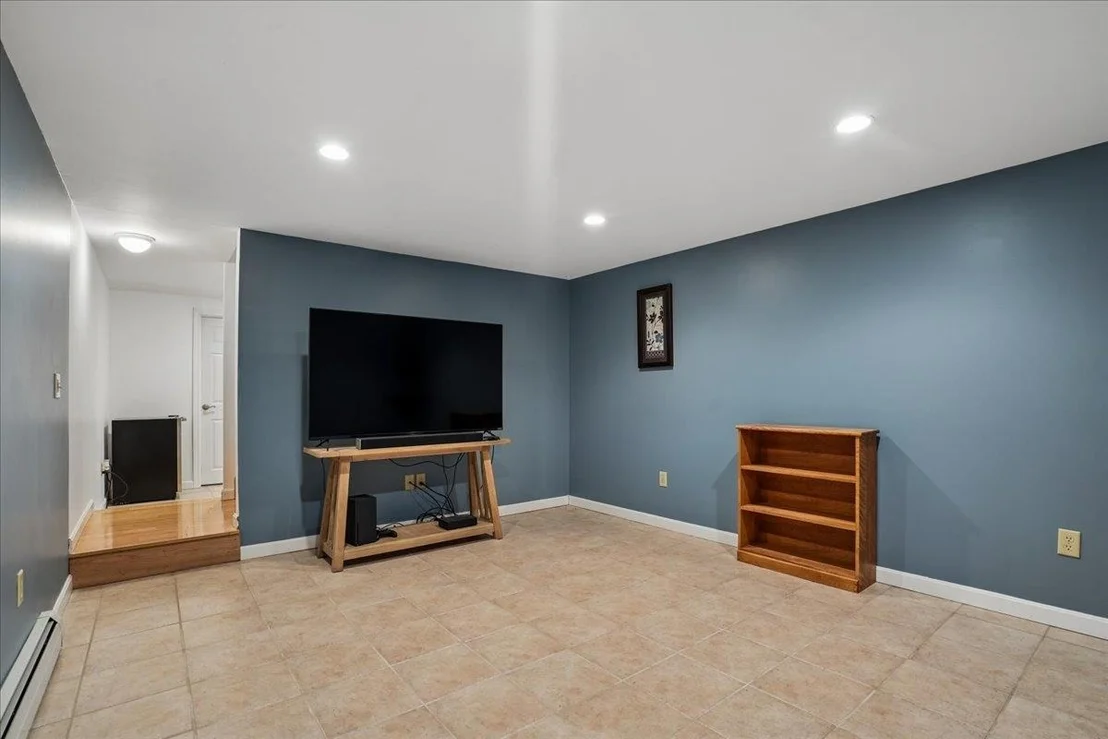 Photo of 74 Hilliard