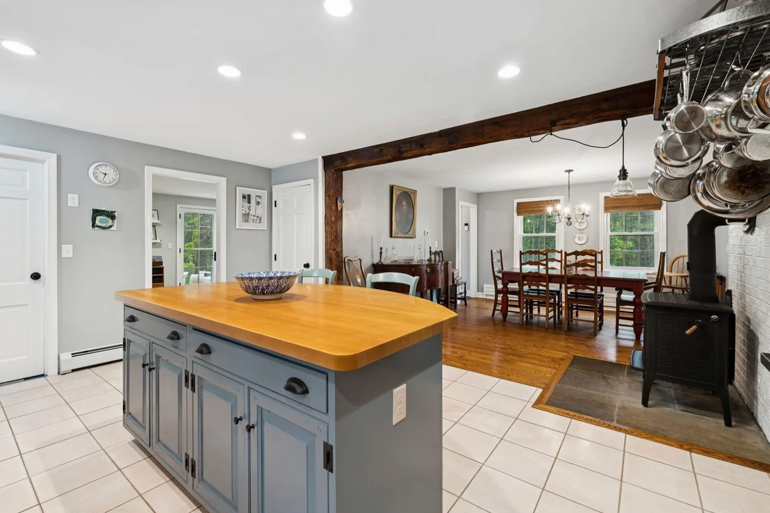 Photo of 12 Hemlock