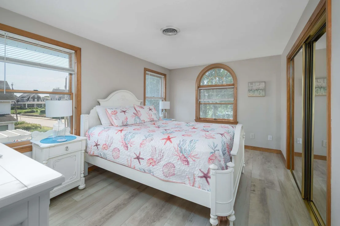 Photo of 35 Beacon