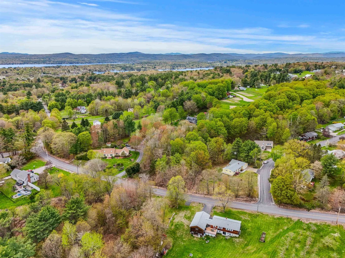 Photo of 6 Colonial