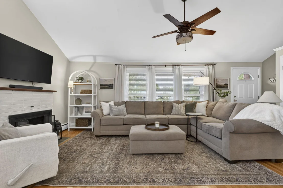 Photo of 130 Colgate