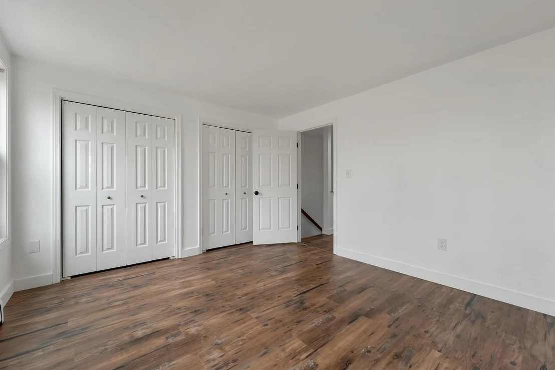 Photo of Unit 303 at 1465 Hooksett