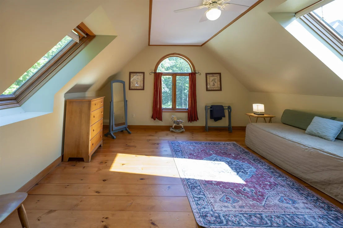 Photo of 438 Redfield Proctor