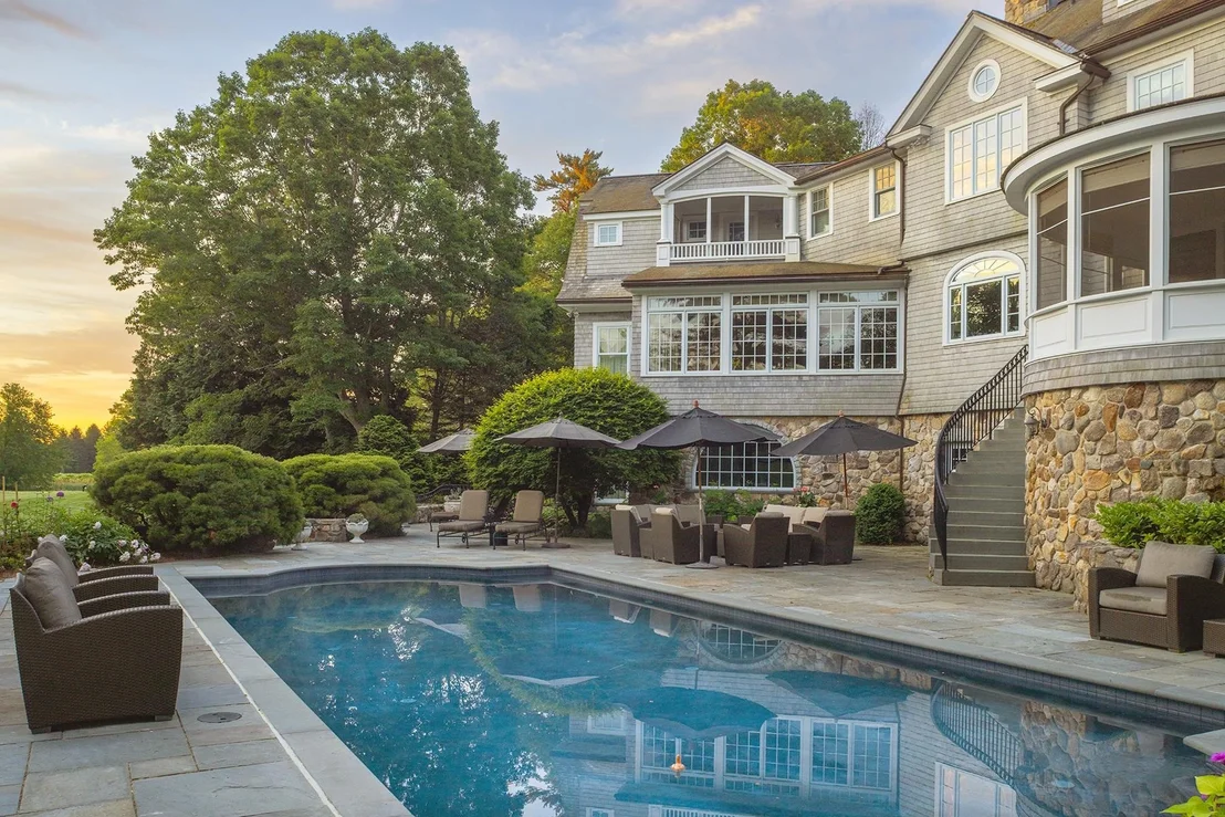 Photo of 15 Runnymede