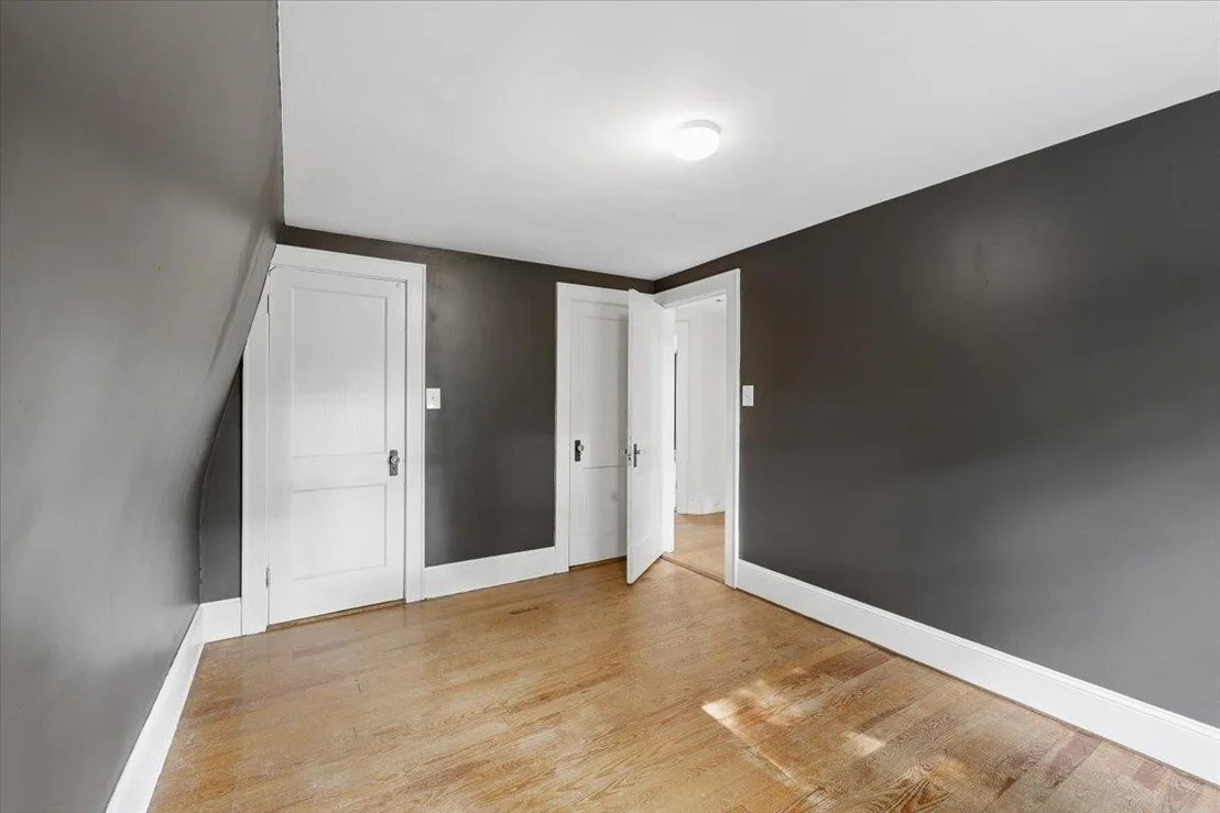 Photo of 838 Maple