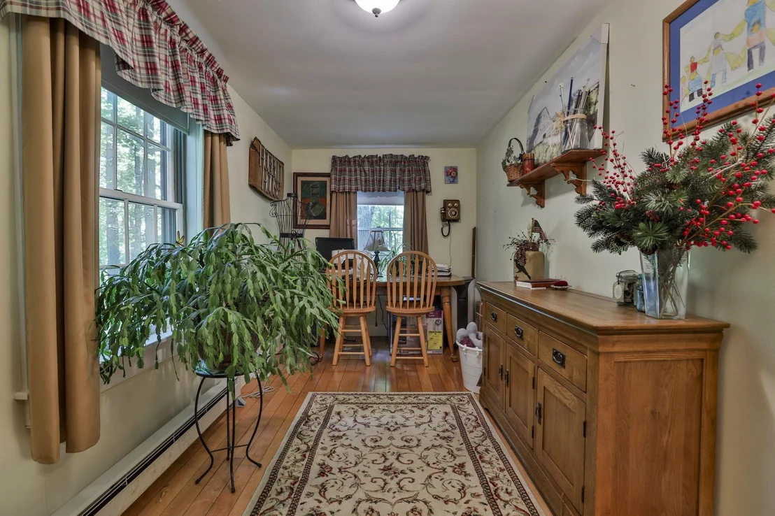 Photo of 8 Putnam Hill