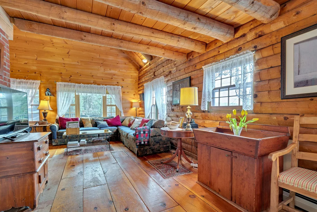 Photo of 211 Wood