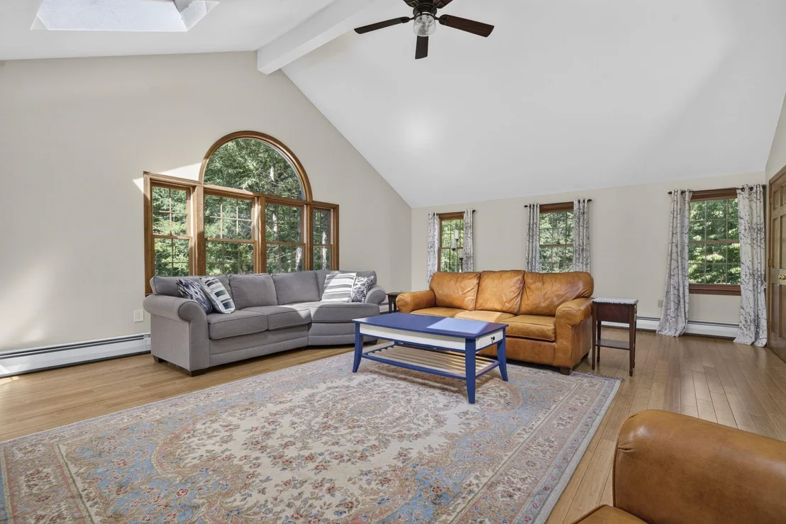 Photo of 28 Longview