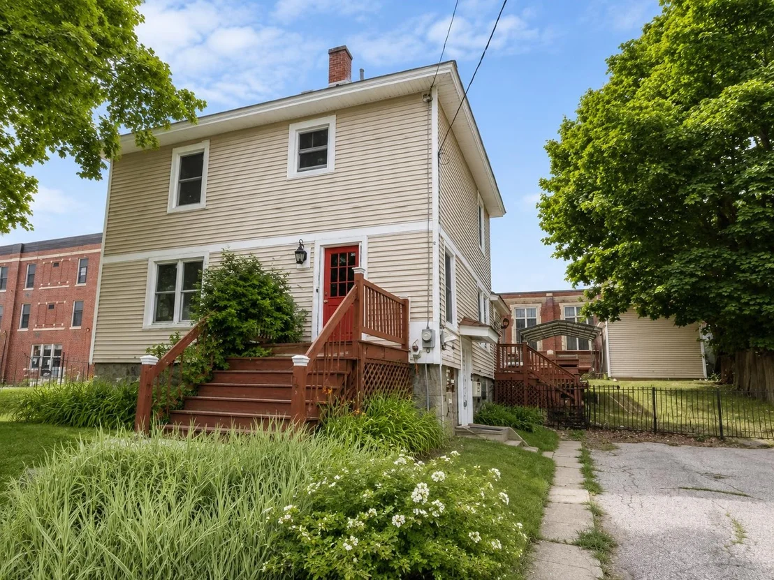 Photo of 213 Hillside