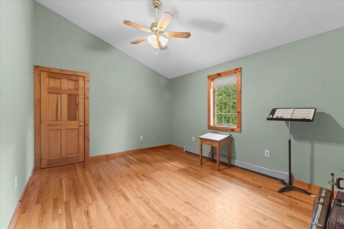 Photo of 77 Eacker