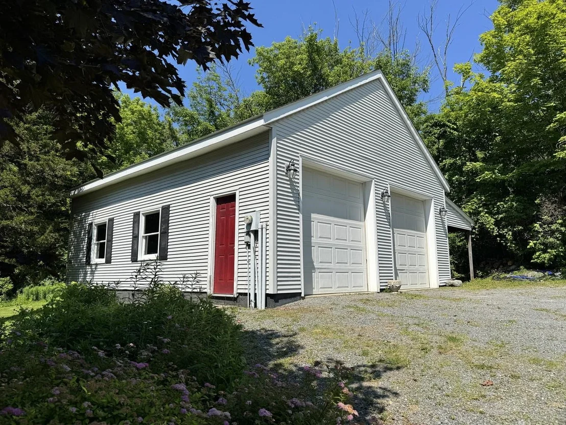 Photo of 240 Jericho