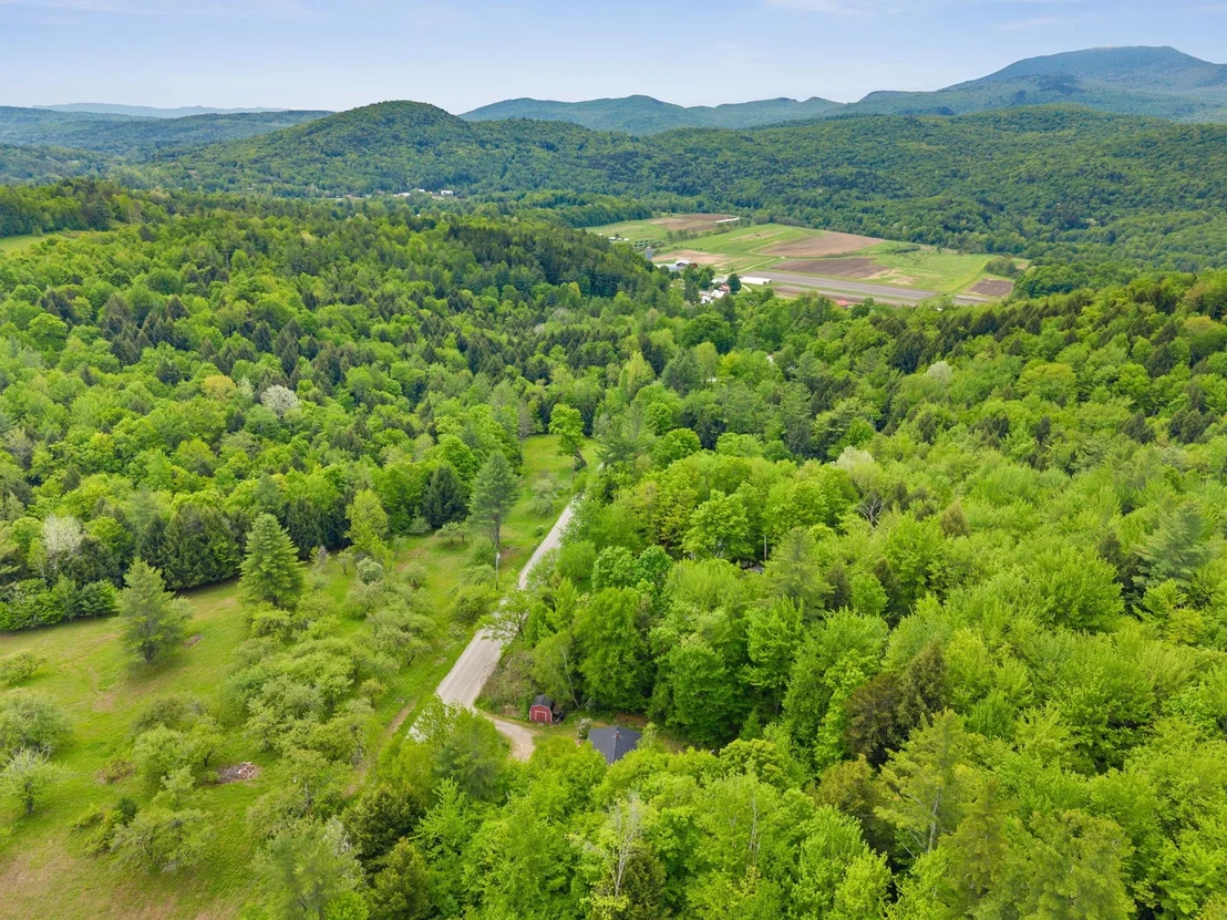 Photo of 387 Foote Brook