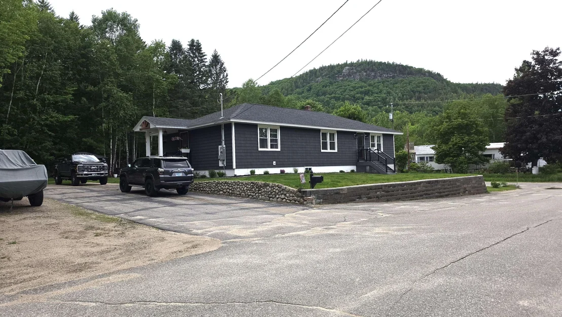 Photo of 11 Charron