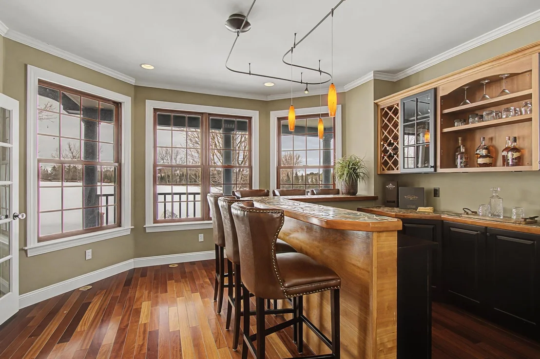 Photo of 4517 Oak Hill