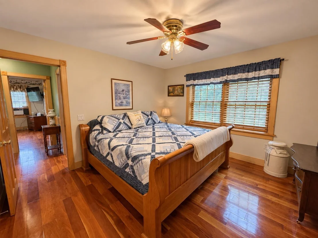 Photo of 249 Pine Hollow