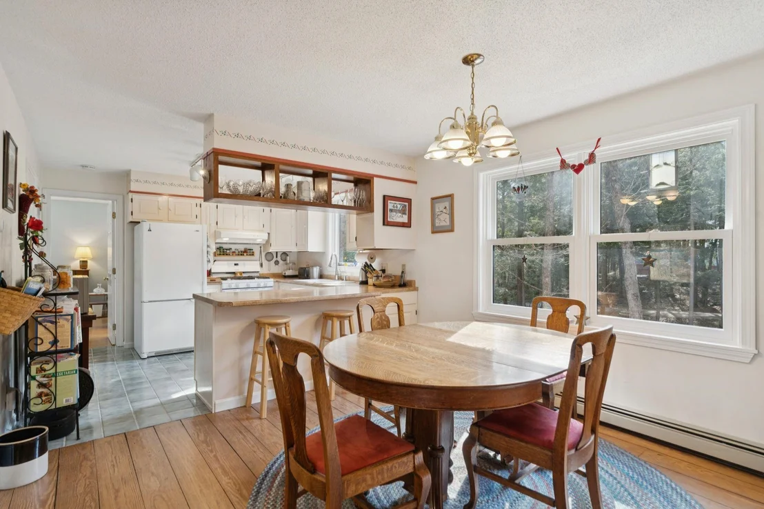 Photo of 455 Hawk Pine