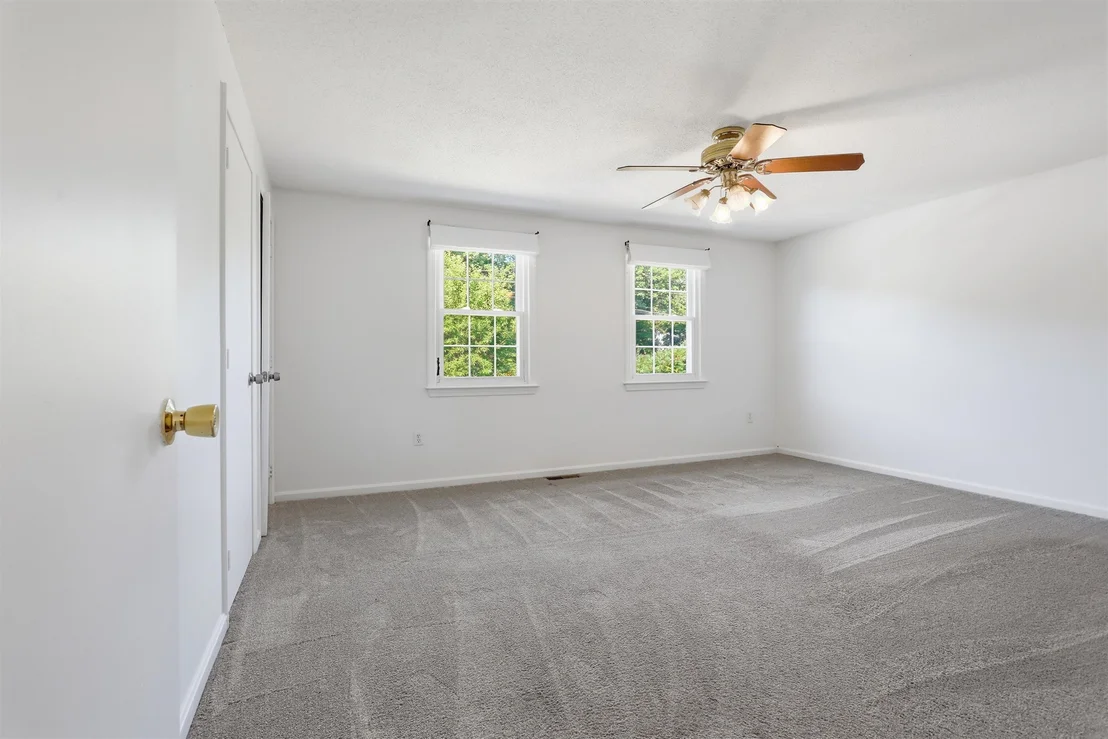 Photo of Unit L at 17 Juniper