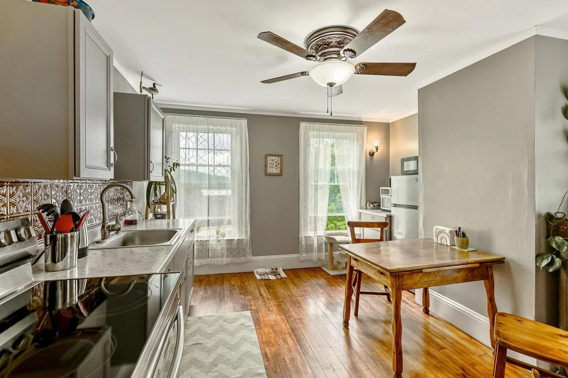Photo of 152 Second