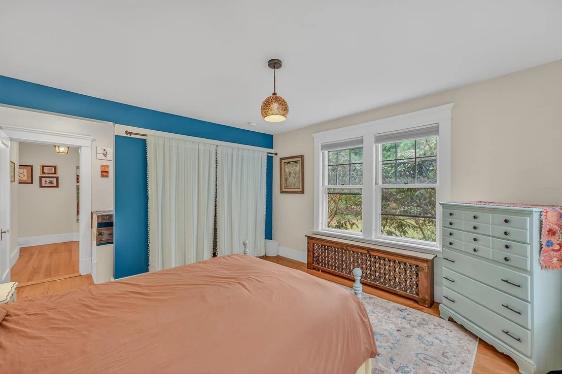 Photo of 905 Main