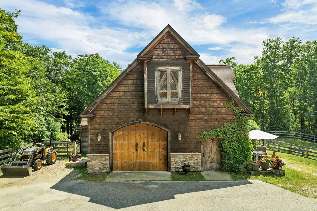 Photo of 661 Deer Meadow