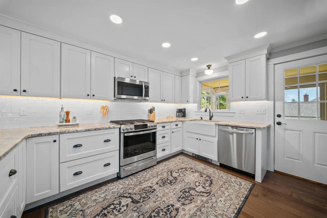 Photo of 232 Dover Point