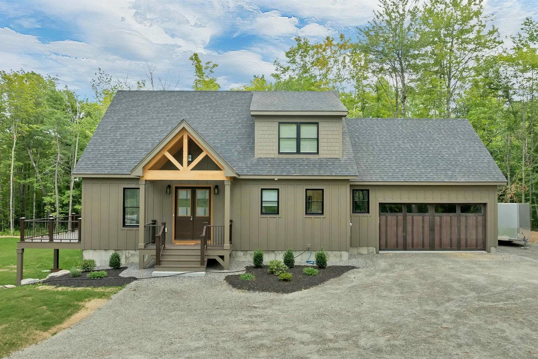 Photo of 1341 Cherry Valley