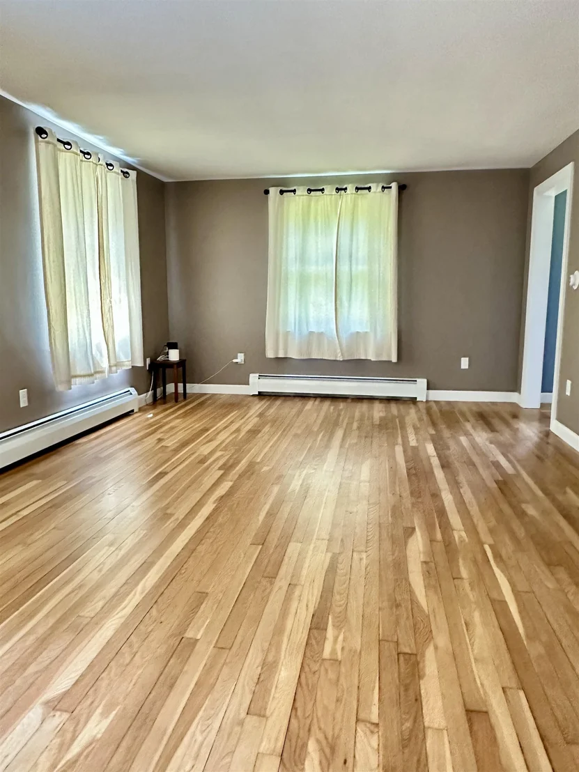 Photo of 720 Pine Banks