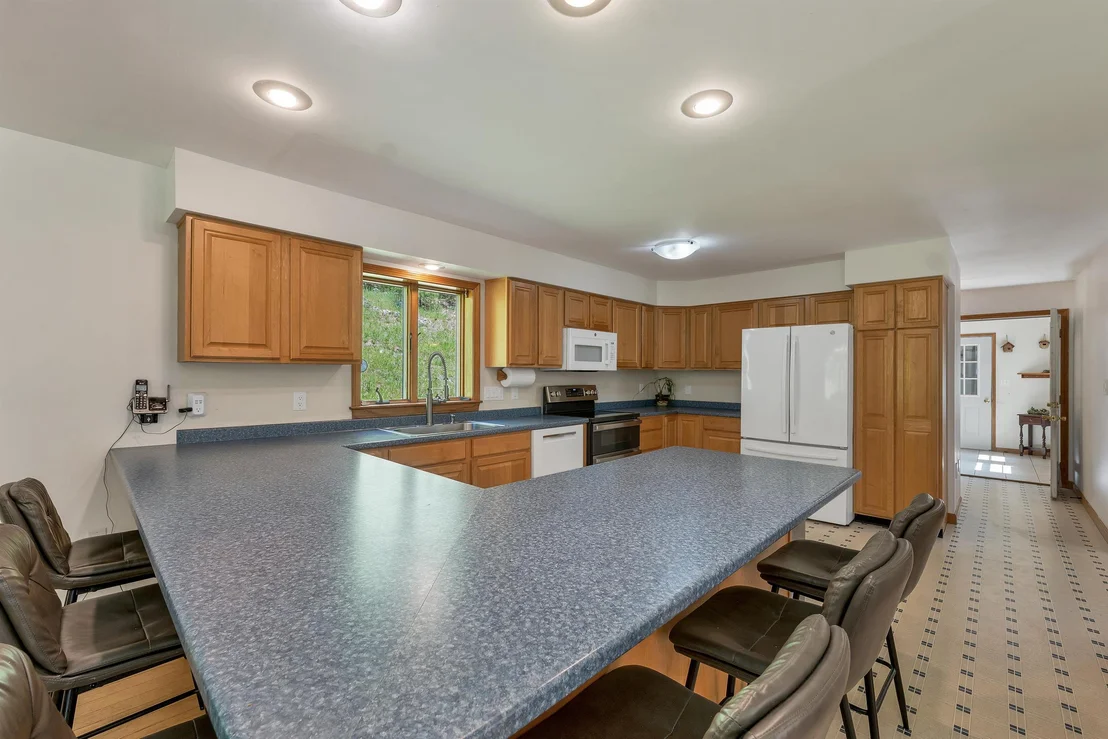 Photo of 1350 Barker