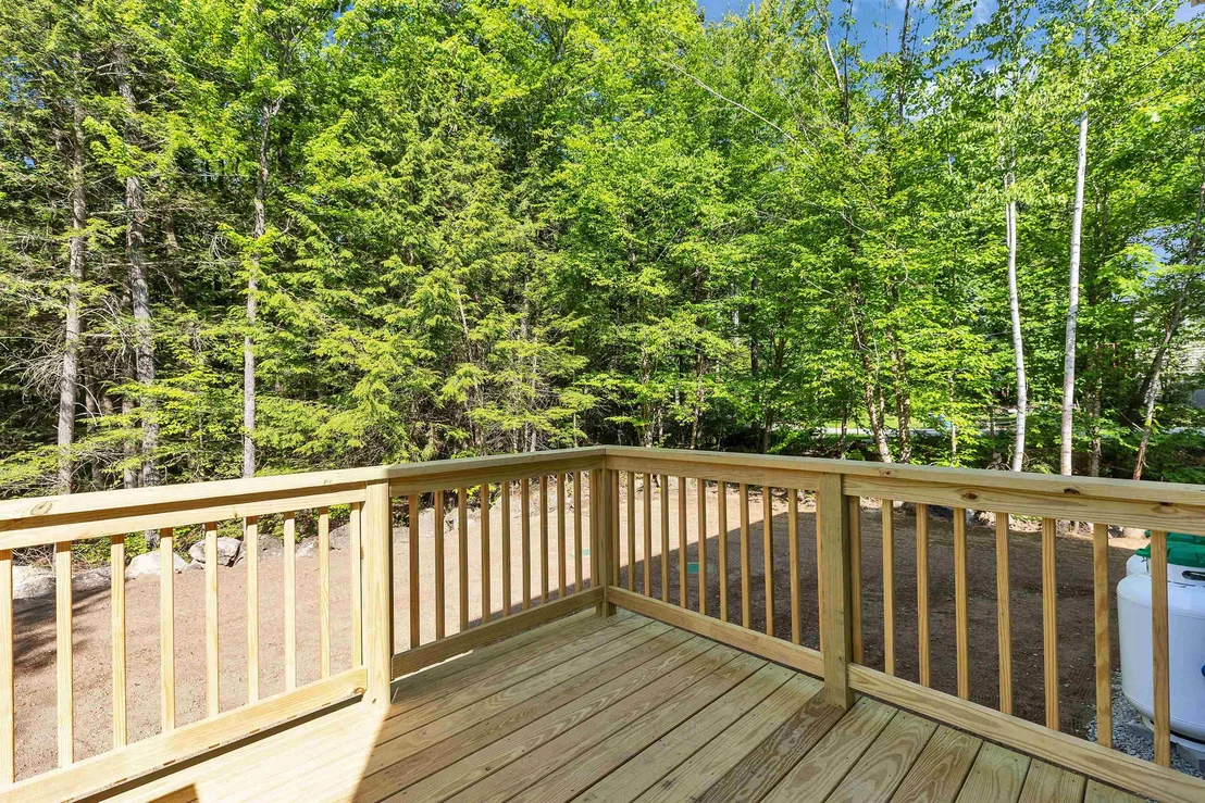 Photo of 32 Deerpoint