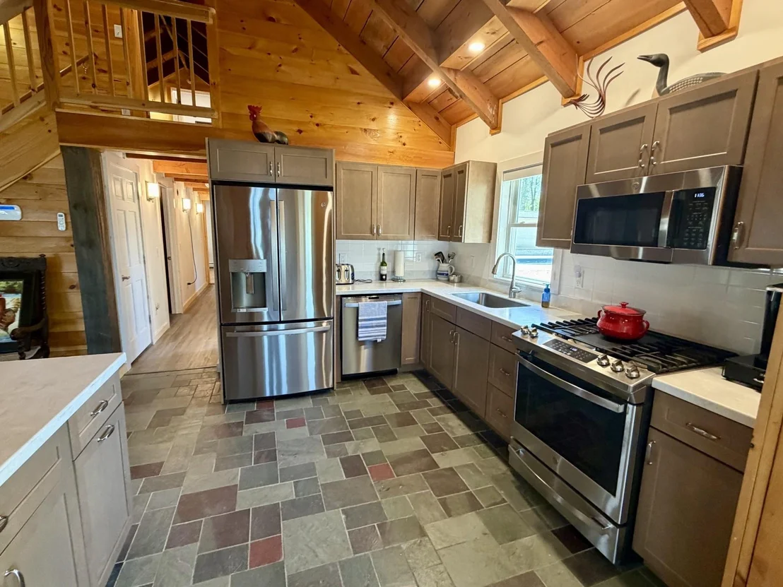 Photo of 3953 West Shore