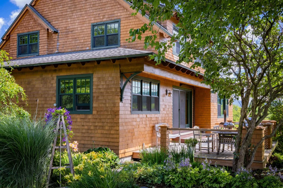 Photo of 947 Oak Hill
