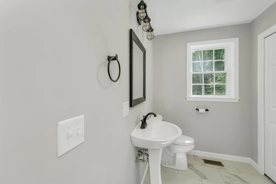 Photo of 145 Holmes