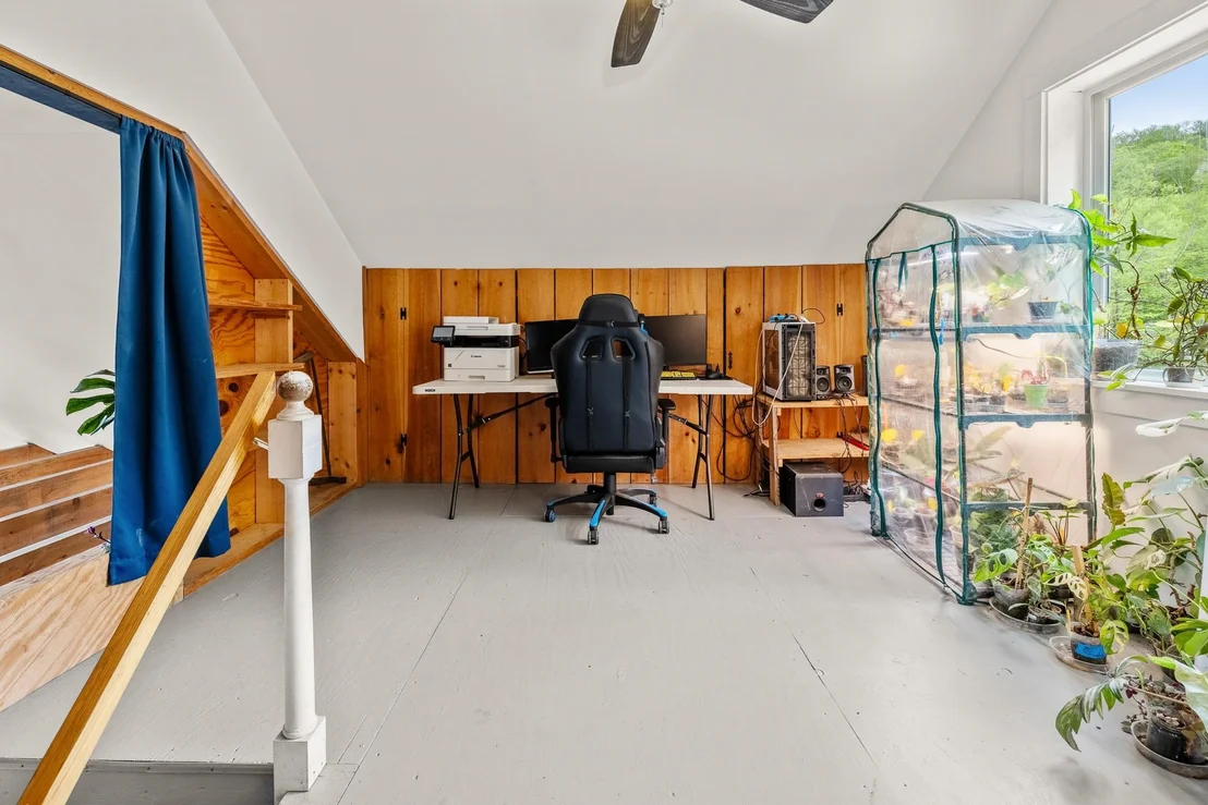 Photo of 2650 Rupert