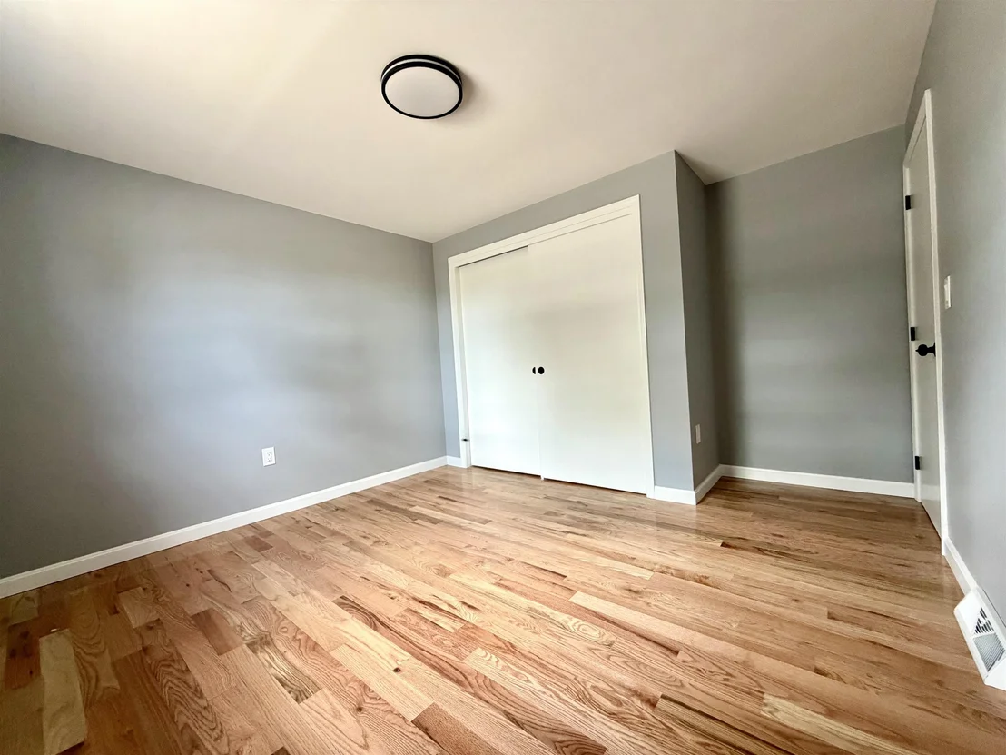 Photo of 377 broad