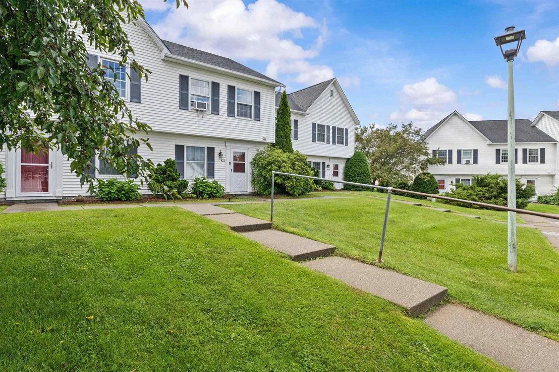 Photo of 423 Westview